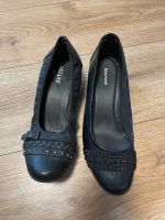 2 Paare Pumps Gr. 40 von Deichmann schwarz Nordrhein-Westfalen - Burscheid Vorschau