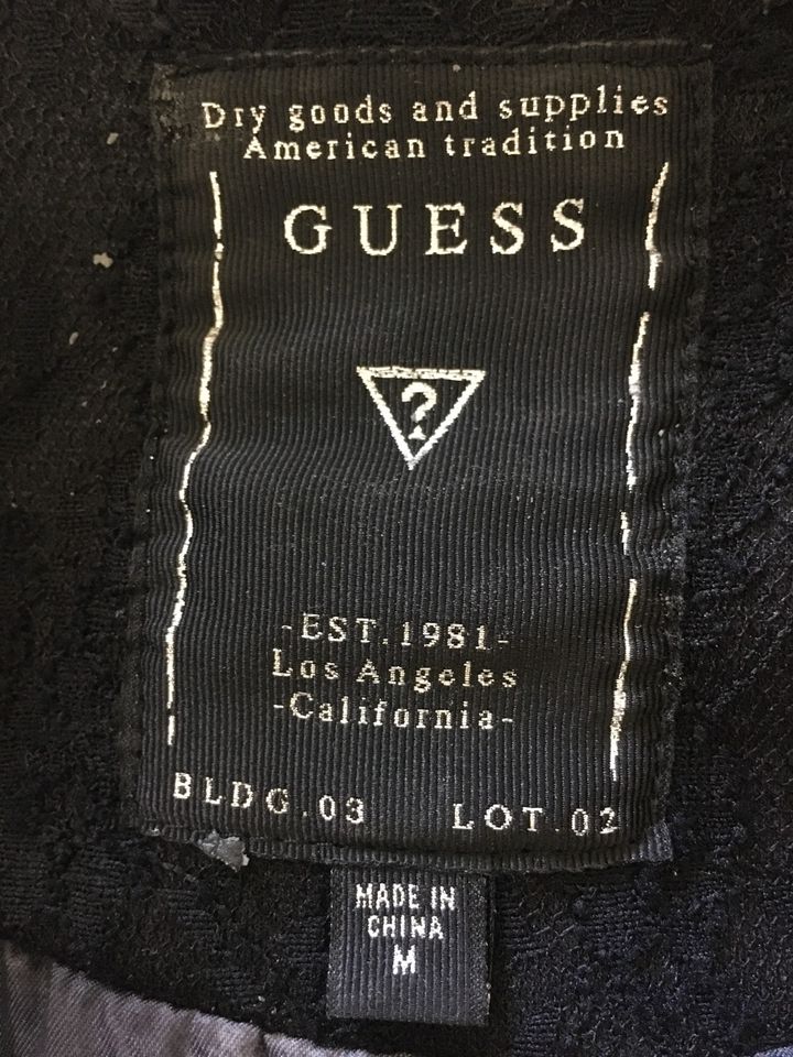 Jacke von Guess - Lederimitat - Defekt in Hamburg