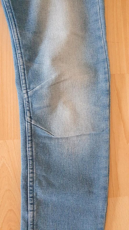 gut erhaltene Jeans für Jungen in 152 in Neustadt am Rübenberge