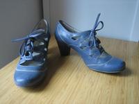 JANA Pumps 37,5 4,5 Leder Echtleder Rockabilly Vintage Cut Outs Niedersachsen - Jork Vorschau
