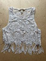 Top weiß H&M Fransen Blumen Hippie Coachella Gr. 36 S Bayern - Gunzenhausen Vorschau