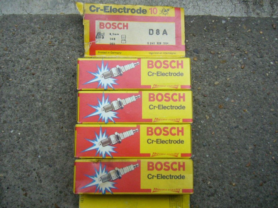 4x BOSCH D8A GRÜN NOS Zündkerzen D 8 A 0241329501 in Celle