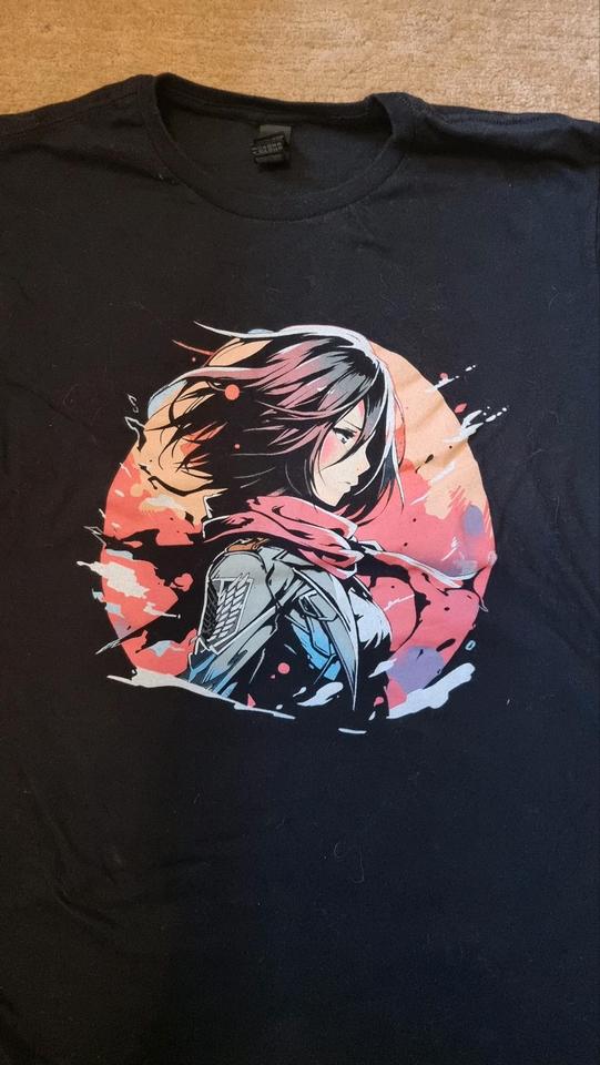 Attack on Titan Anime Manga Shirt / Top Mikasa Qwertee in Kiel