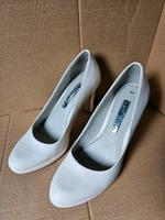 Hochzeitsschuhe Damen Tamaris Gr. 40 weiß mit Absatz Pumps Thüringen - Jena Vorschau