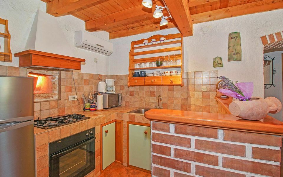 Ferienhaus mit Pool in Krnica (Kroatien) für 5 Personen + 2 Hunde in Hamburg