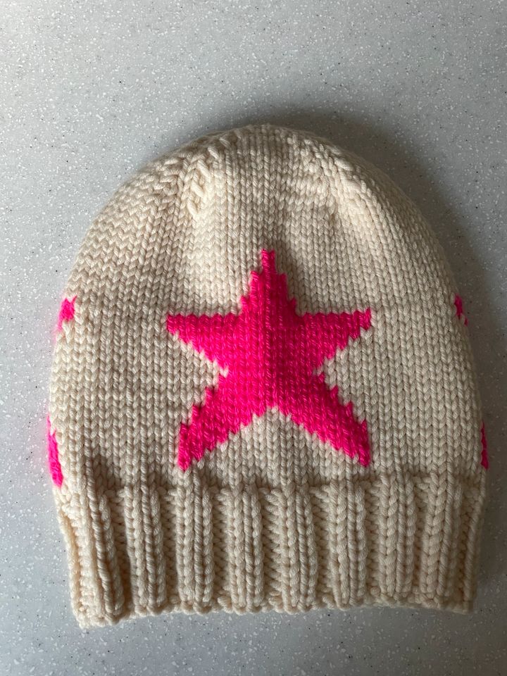 Strickmütze Happy Star in Lünen