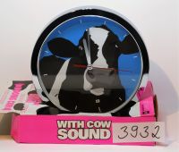 Neuware Wanduhr Present Time Mooing Cow mit Kuh Sound Bayern - Amberg Vorschau