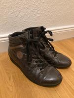 Waldläufer Damenschuhe Stiefeletten Winterschuhe braun 41.5 Nordrhein-Westfalen - Ahaus Vorschau