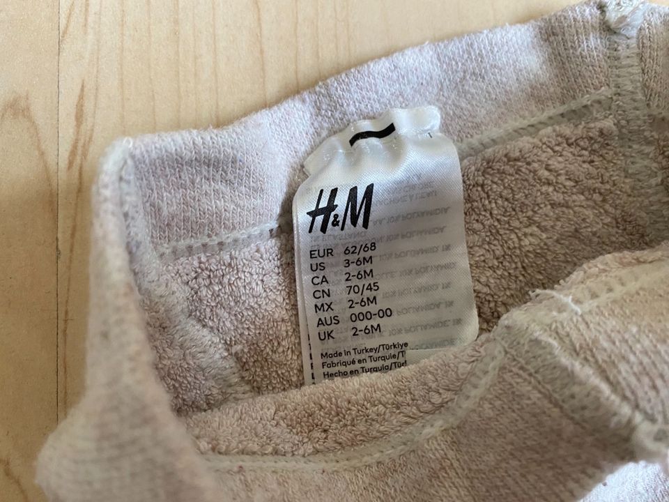 Warme Strumpfhose mit Rentieren in Größe 62/68 von H&M in Hamburg