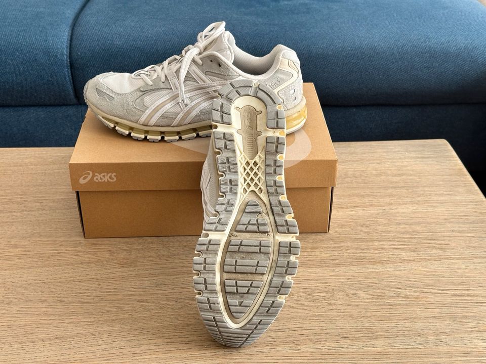 Asics Gel Kayano 5 360 beige 44,5 in Berlin