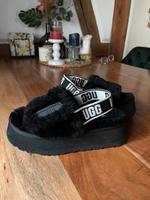 Ugg Plateau Pantoffeln Schlappen Hausschuhe schwarz Schuhe Plüsch Bayern - Fürth Vorschau