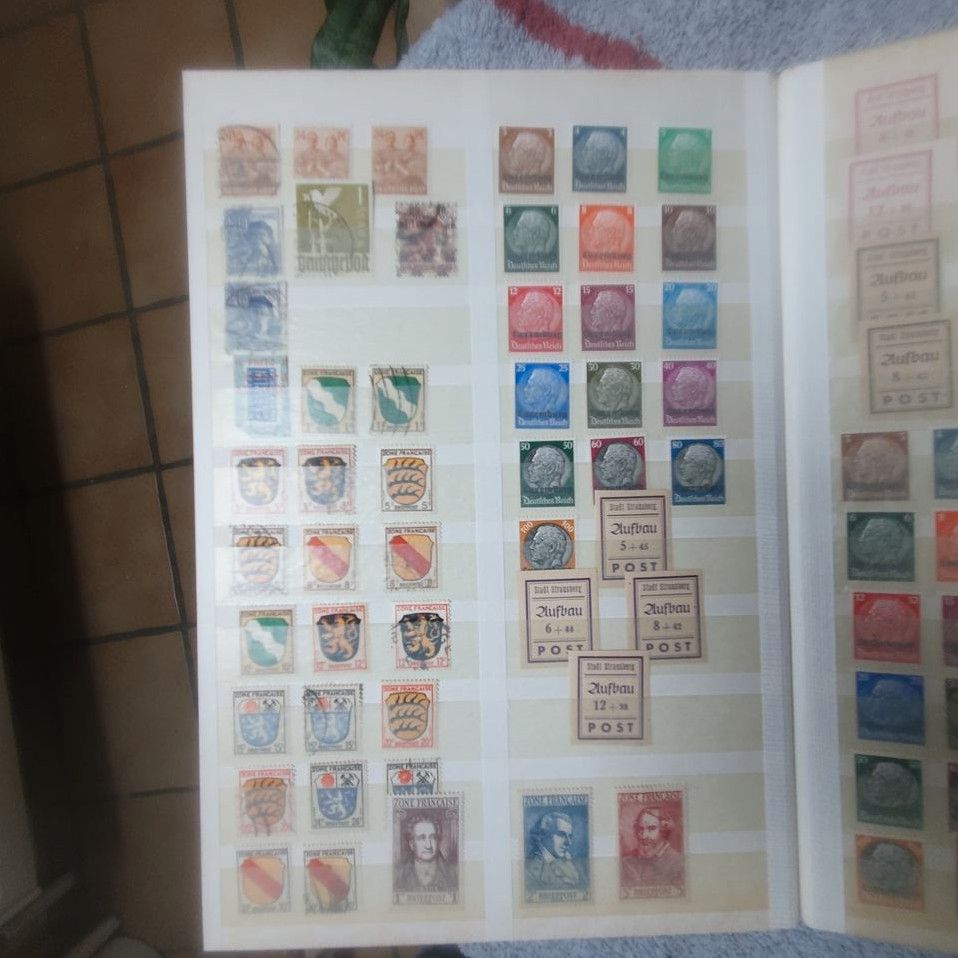 Briefmarkenalbum mit Marken vor den 1950er jahren in Schüttorf