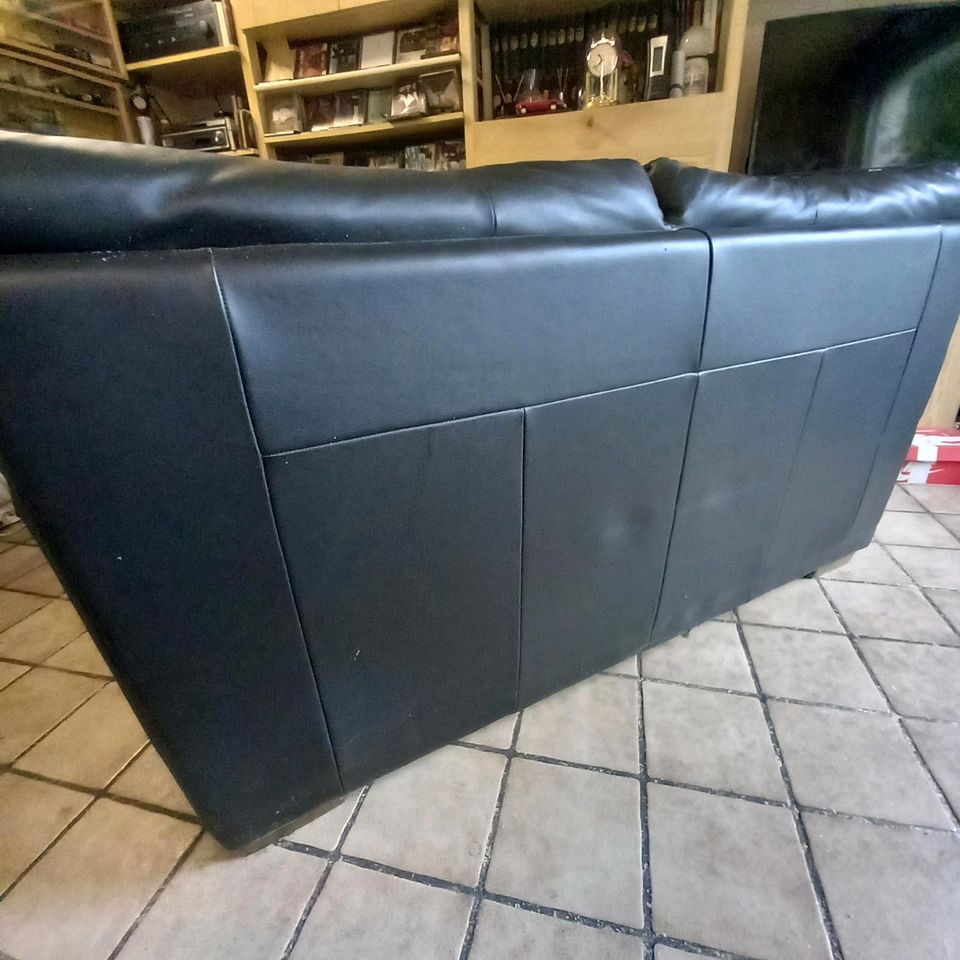 Ikea Ledersofa schwarz  2er-Sofa IKEA VRETA in Mettmann