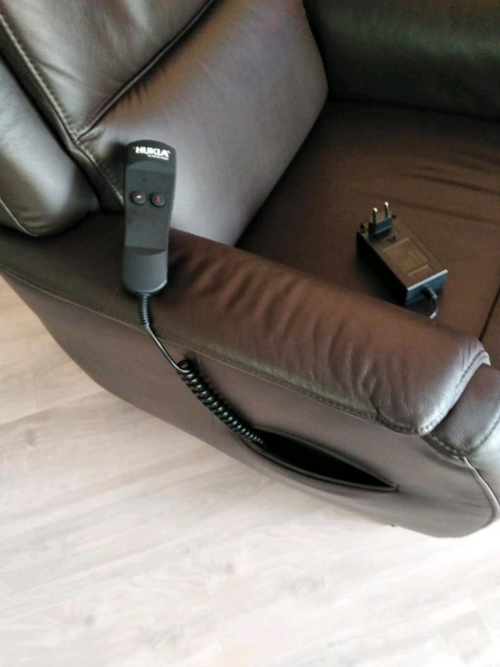 TV Sessel mit Funktionen in Olpe