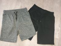 H&M 2 Shorts Sweat kurze Hose schwarz grau Gr. 146 NEU Sachsen-Anhalt - Goldbeck Vorschau