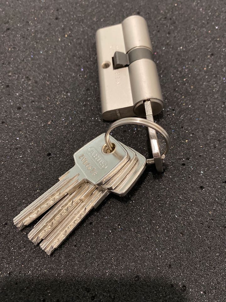 ABUS Zylinder 4 Schlüssel 30mm Türschloss in München