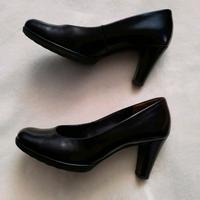 Damenschuhe "Paul Green" Leder Größe 38 Hessen - Niddatal Vorschau
