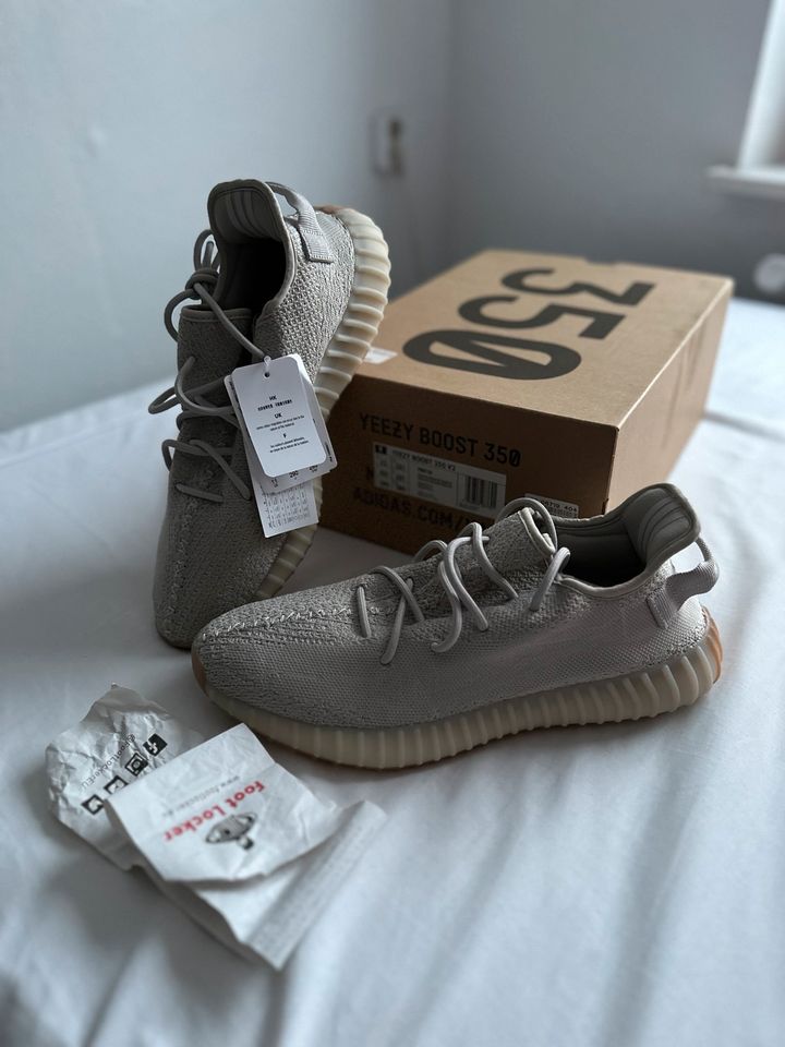 Yeezy 350 sesam Nagelneu mit Rechnung in Hamburg