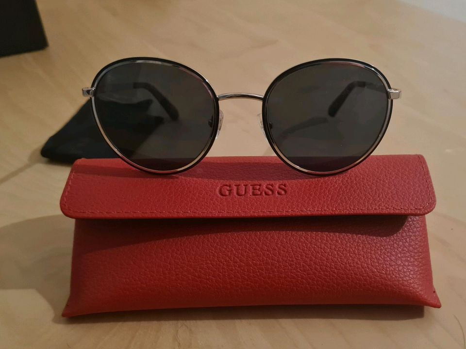 GUESS GU00047 Sonnenbrille Grau/Gold Neu ungetragen in Mannheim