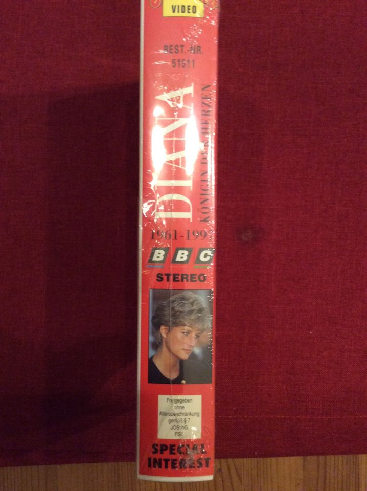 VHS Videokassette „Diana Königin der Herzen" in Eisenberg 