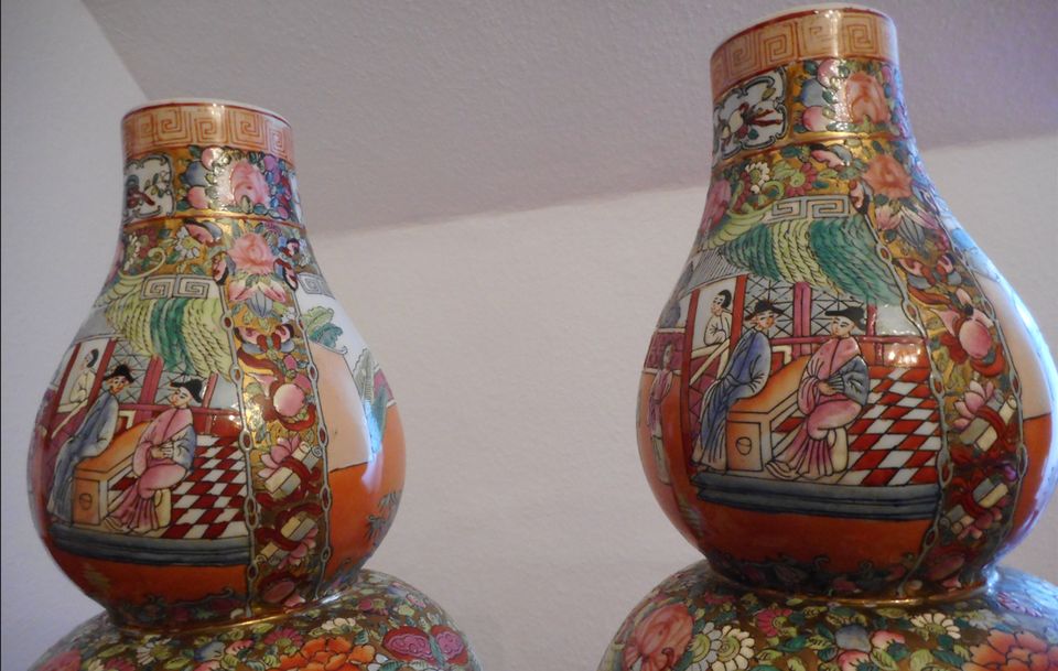 2 große Chinesische Vasen, Zhongguo Zhi Zao, handbemalt, in Hamburg