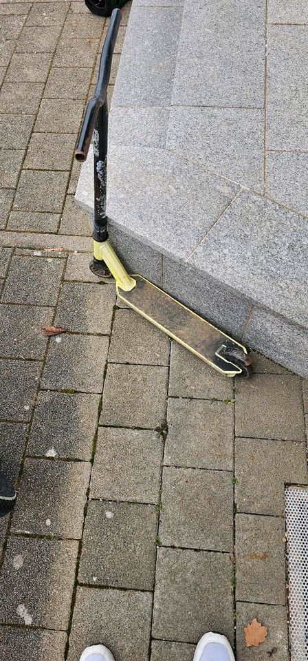 Stuntscooter in Großbettlingen