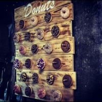 Donutwall Candy Bar mieten Donut Wall Donutwand Hochzeit Baden-Württemberg - Schutterwald Vorschau