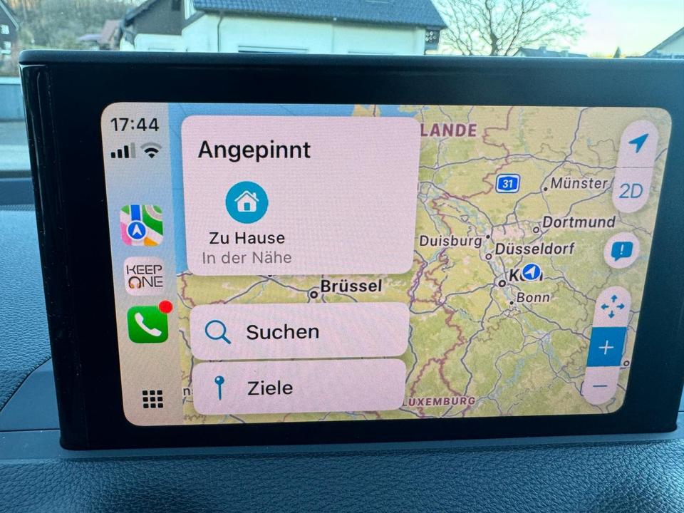 Audi Q2 mit Apple CarPlay, Navi, Sitzheizung, Klimaautomatik, ACC in Lindlar