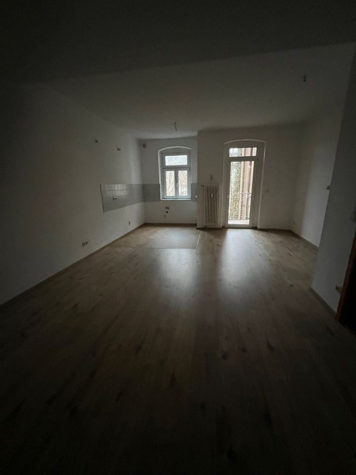 Helle 3-Raum-Wohnung im schönen Erzgebirge mit Balkon *inkl. Möbelbonus *inkl. Möbelbonus in Aue