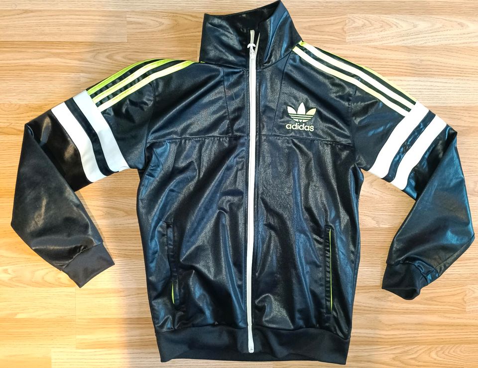 Adidas Chile 62 Jacke Größe S in Schmergow