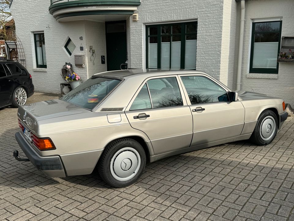 Mercedes Benz 190 E in Eggermühlen