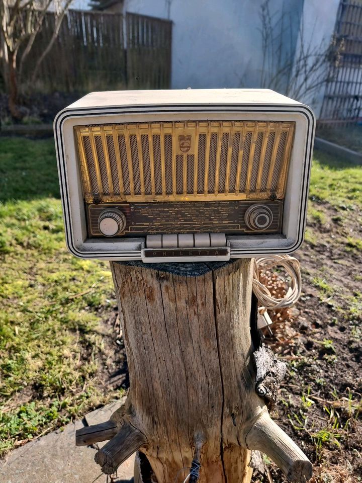 Sehr alte Radio für Sammler in Berlin