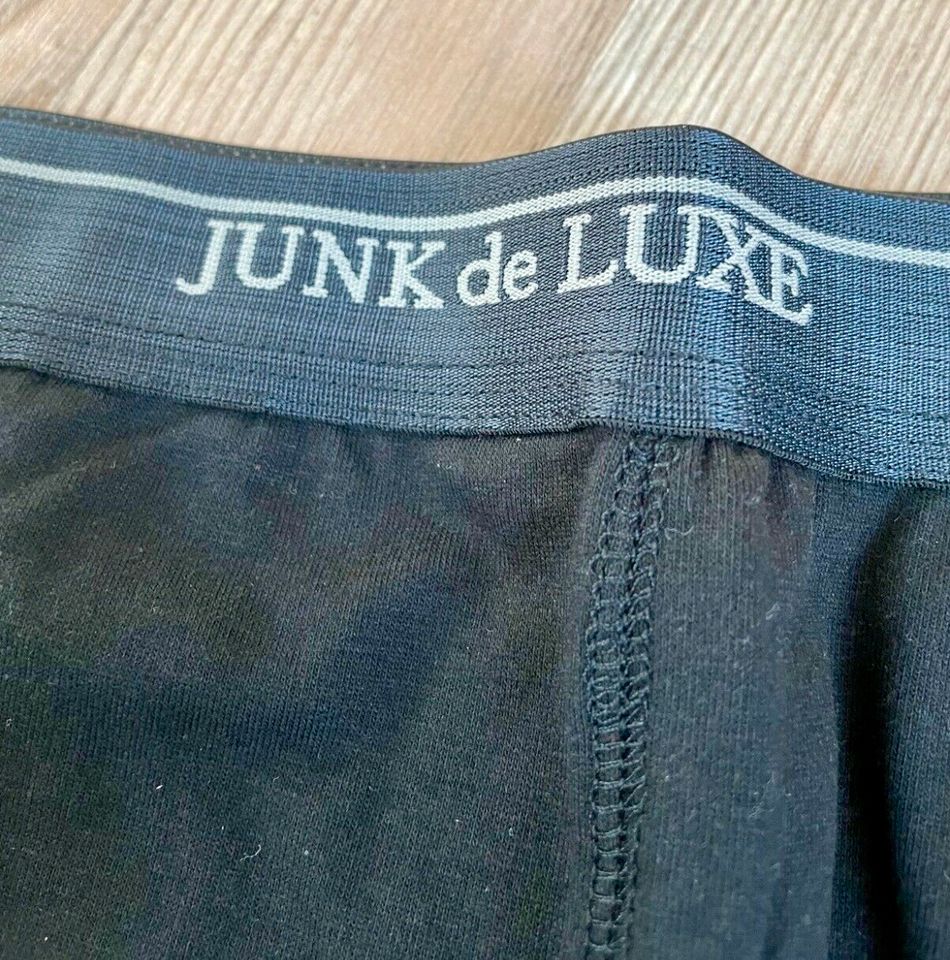 Junk de Luxe Basic Boxed Underwear Boxershorts +TrägerT-Shirt NEU in Hamburg