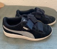 Puma Wildleder Vikky Schlupfschuhe/Sneaker Gr.29schwarz/neuwertig Neuhausen-Nymphenburg - Neuhausen Vorschau