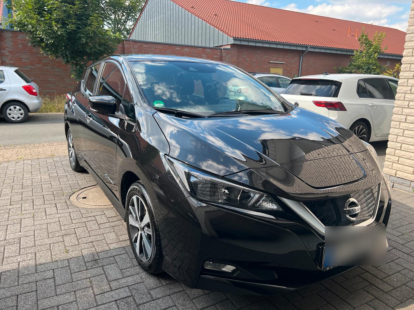 Abbildung des Autos NISSAN LEAF ACENTA, WÄRM…