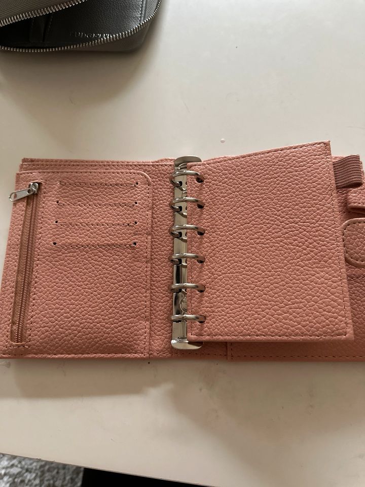 A7 Premium Binder (Budget Couple) und A6 Zipper Binder (BUDGETIT) in Bremen