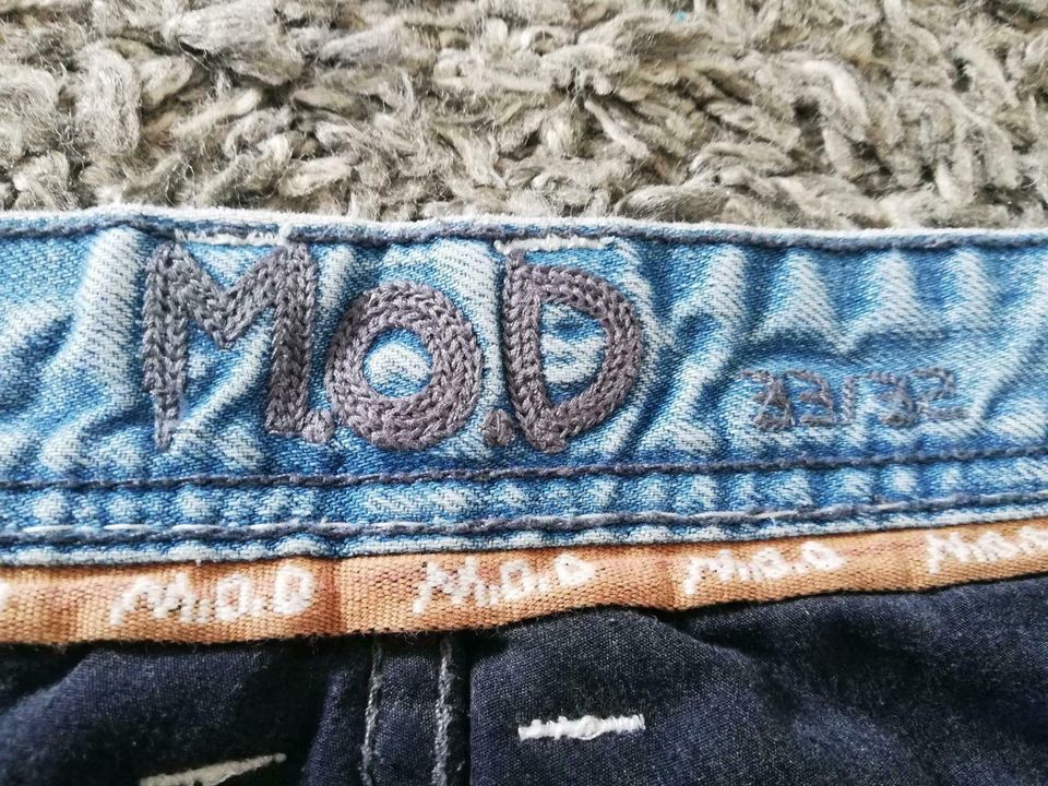 Herren Jeans MOD 33/32 in Altötting