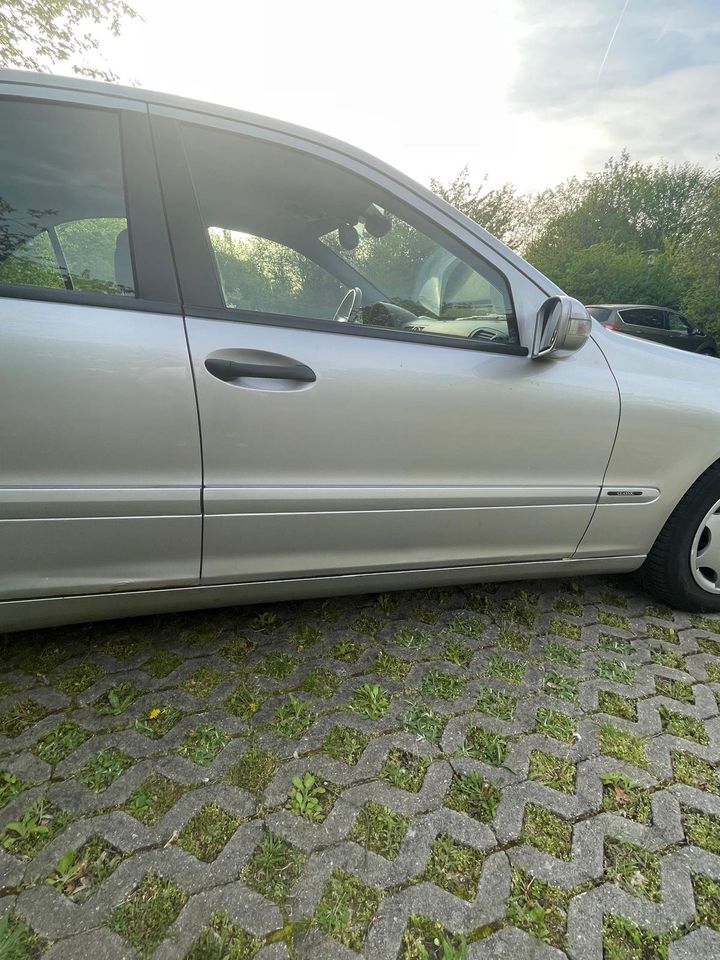 Mercedes C200 CDI Classic*97.000KM*TÜV*AUTOMATIK in Nürnberg (Mittelfr)