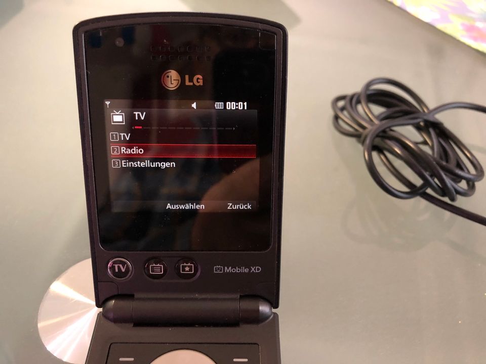 LG Handy klappbar mit DVBT und Radio in Baesweiler