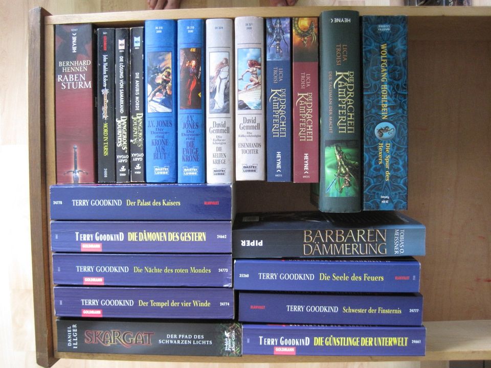 FANTASY ROMANE BÜCHER, SERIEN, ZYKLEN Sammlung, komplette Reihen in Bielefeld