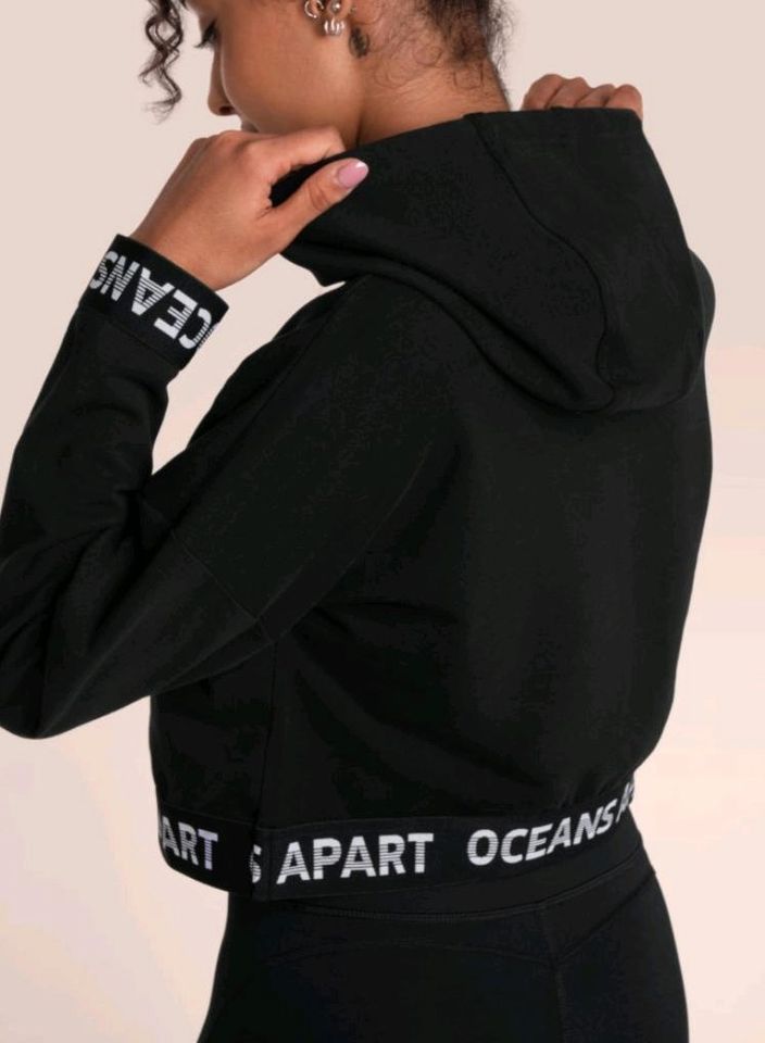 OCEANS APART Beauty Hoody   M in Bergkamen