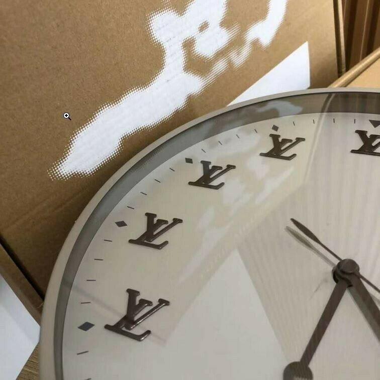 Louis vuitton clock virgil hotsell