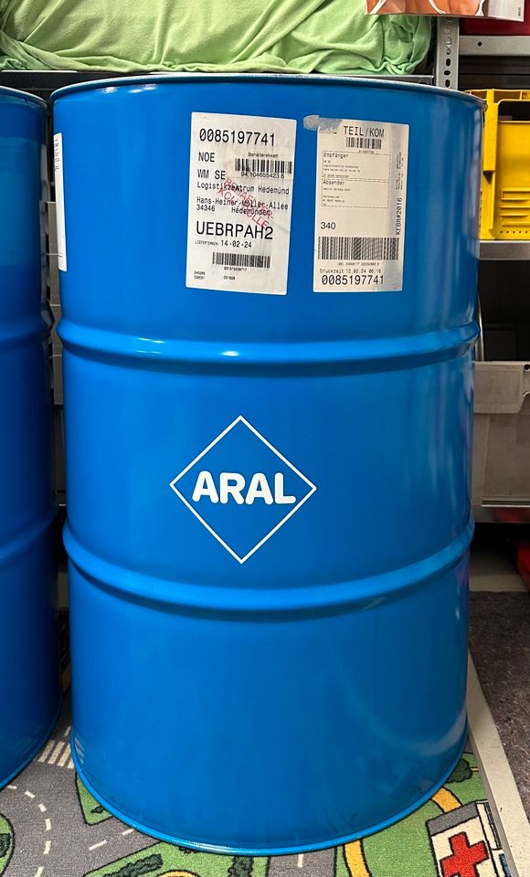 Zwei leere Aral Fässer  208 Liter TOP in Darmstadt