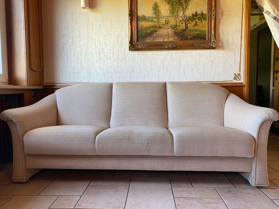 3-Sitzer Sofa, weißer Velour-Bezug in Velbert