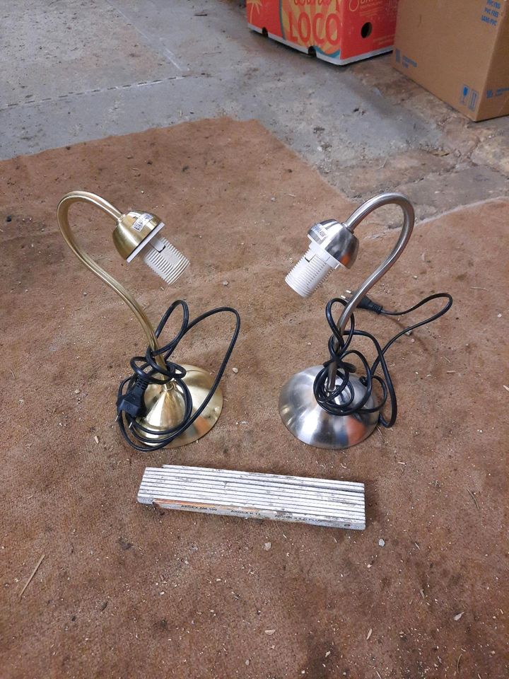 2 Stück Tischlampe Lampe E14 in Thiendorf