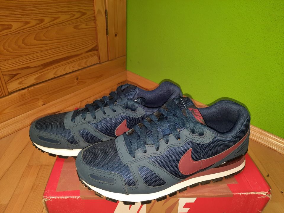 Nike Sneaker  / Schuhe   Größe 42   blau    für NUR 45,-  TOP in Hoyerswerda