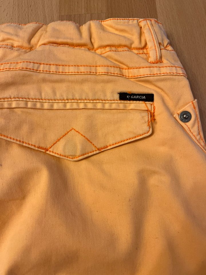 Garcia Shorts, Größe 158, orange in Kerpen