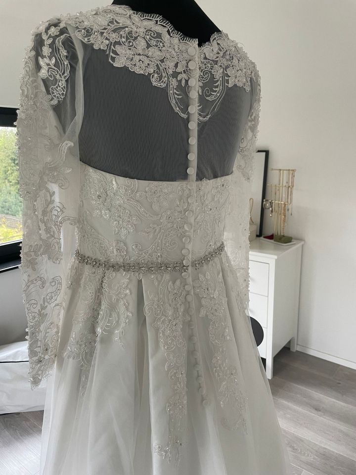 Neu!!! Brautkleid Hochzeitskleid Kleid Standesamt Gr.38/40 weiß in Hamburg