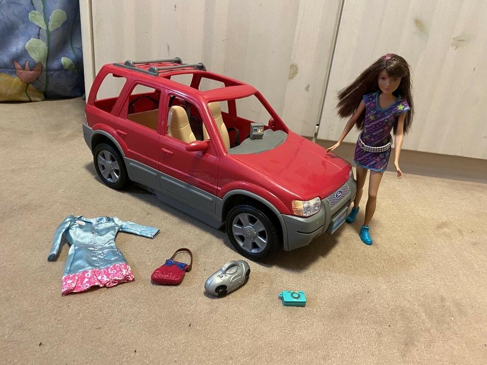 Barbie Auto Ford