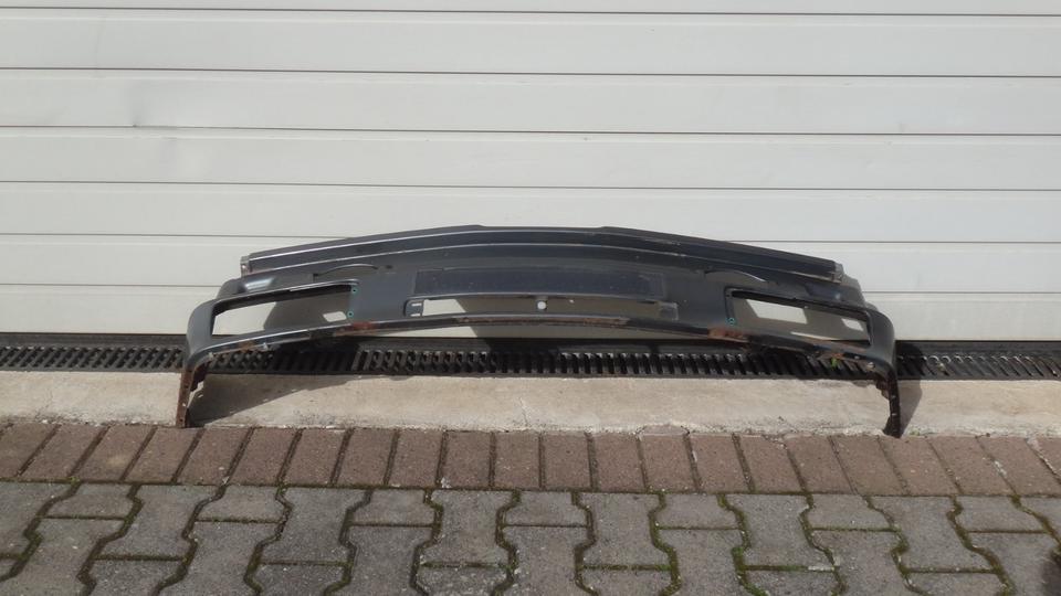 f. Bastler : Frontblech aus 1989er BMW 3er 325 i Limousine (E 30) in Wölfersheim